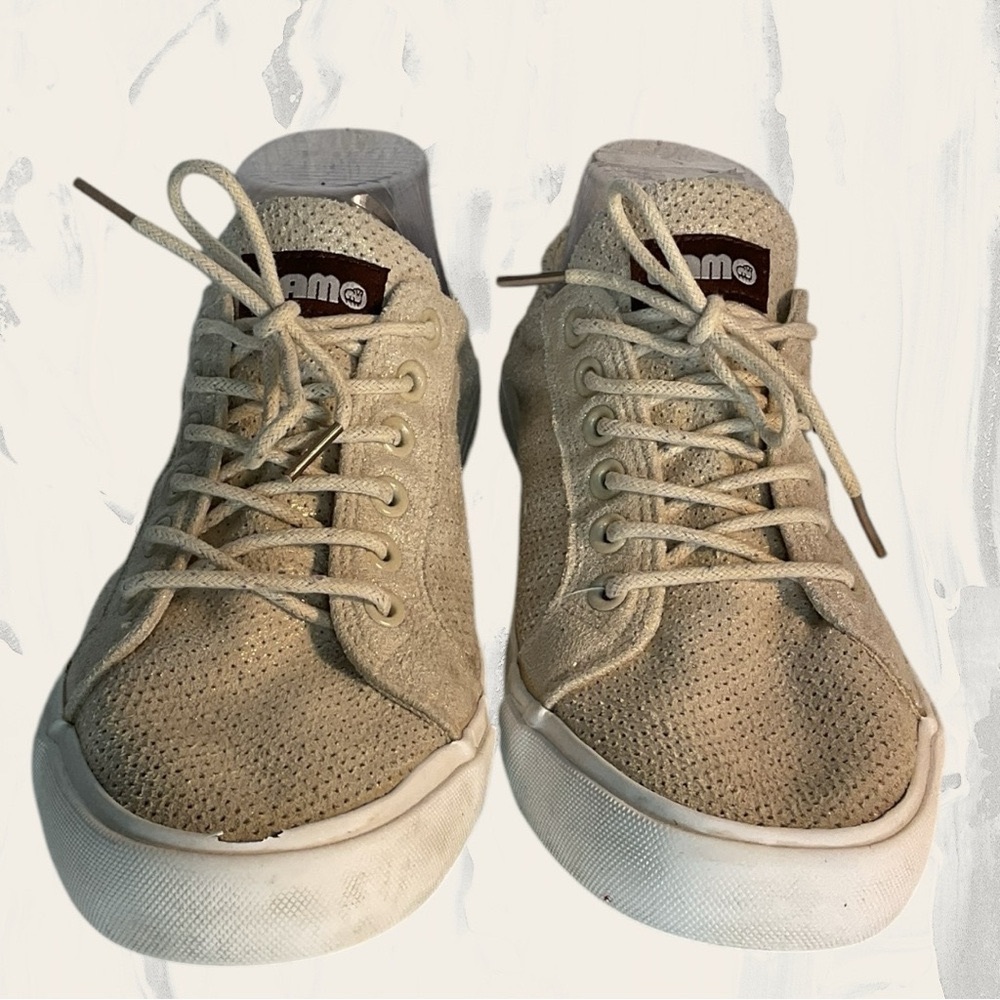 Lamo Vita Beige Casual Sneakers Women's Size 8.5
